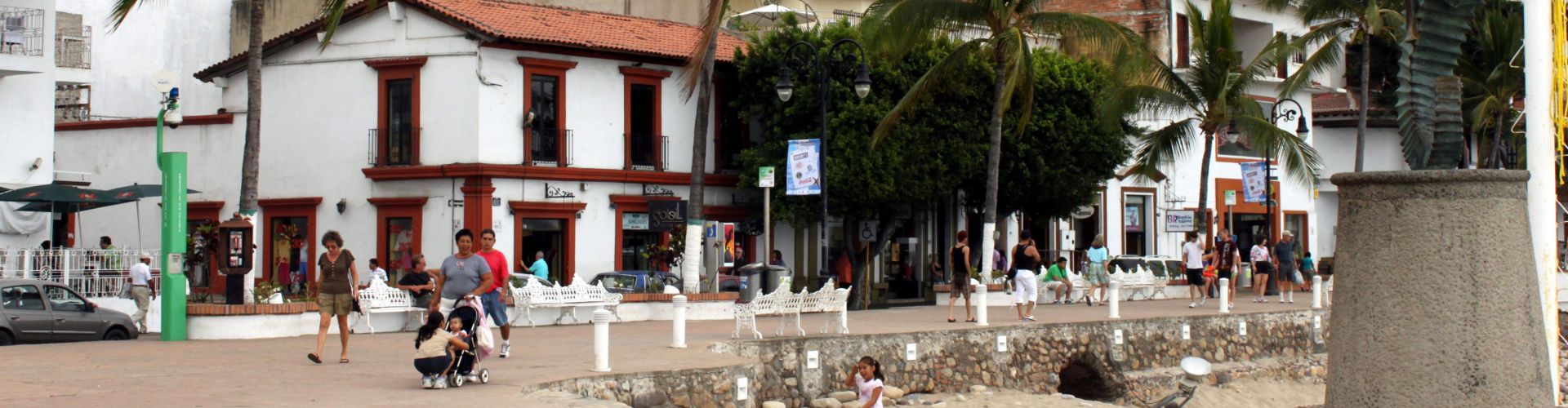 Plaza des Armas - Park - Puerto Vallarta - Reviews - ellgeeBE